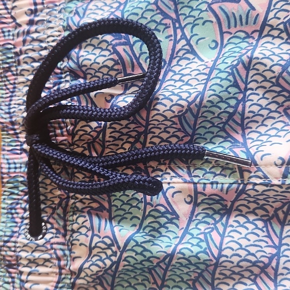 NWOT men’s vineyard vines chappy swim trunks, size 2xl - Picture 4 of 7